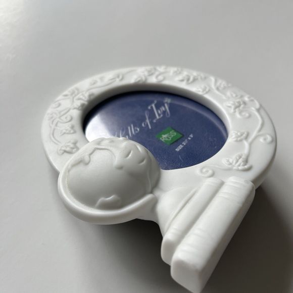 RUSS Halls of Ivy World Photo Frame. Holds 2 1/"2 x3  Picture Porcelain Globe - Picture 7 of 8